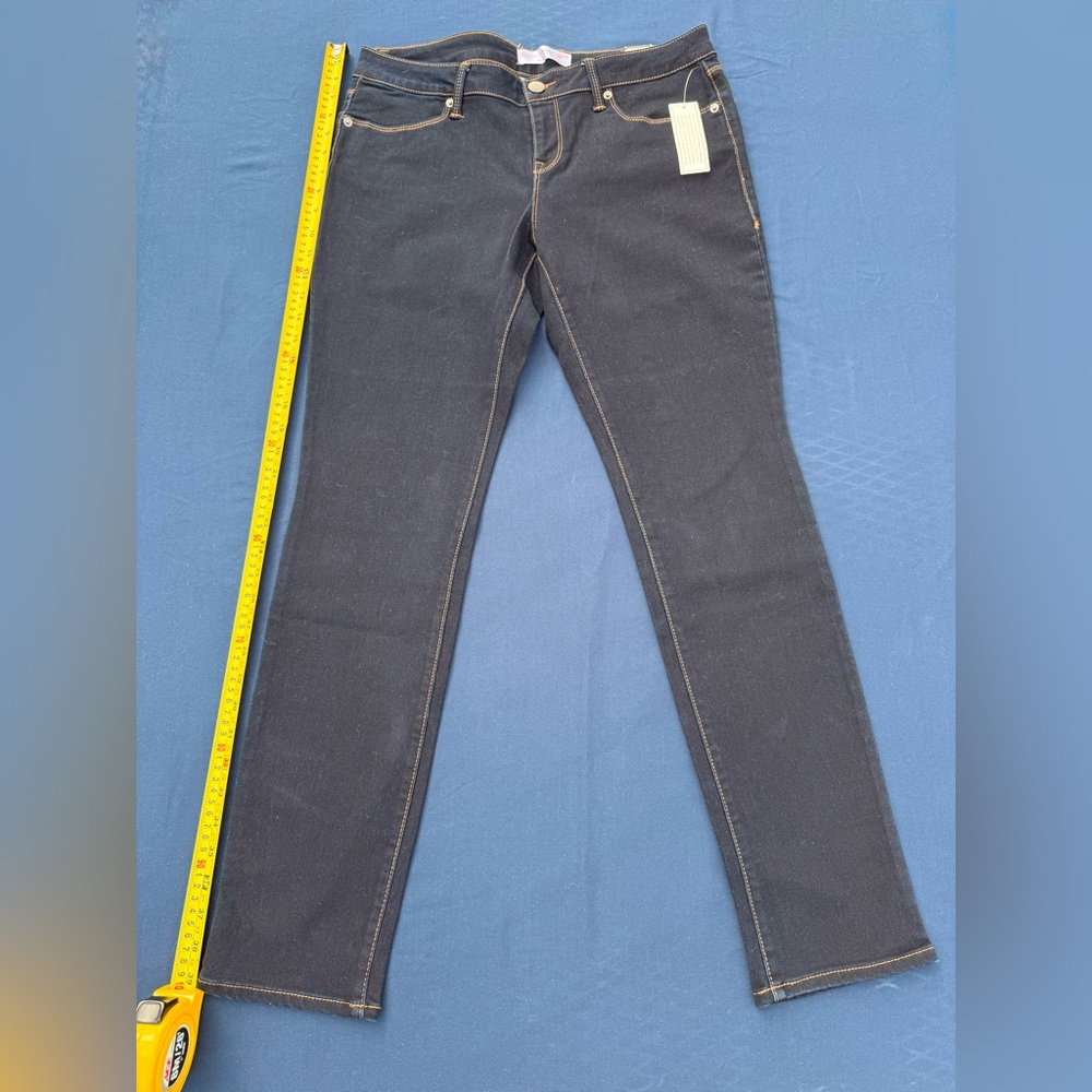 Brand New No Boundaries Indigo Jeans with Contrast Stitching - SZ 13